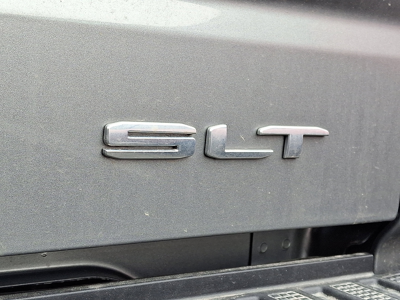 Certified 2026 GMC Sierra 1500 SLT image 10