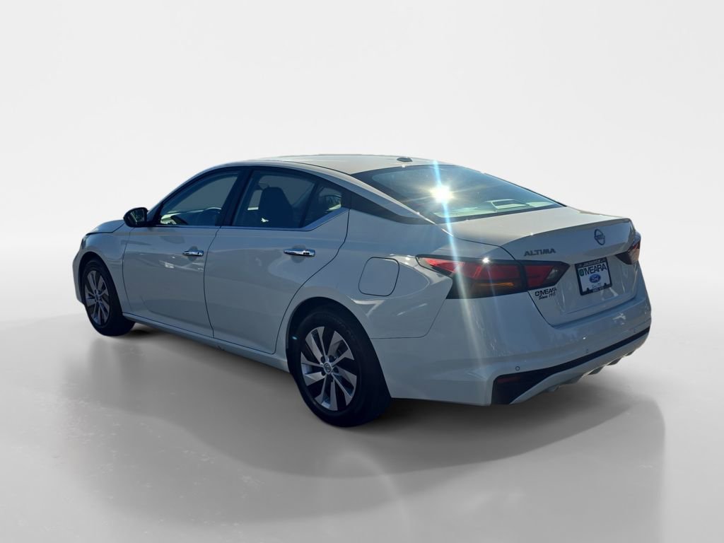 Used 2025 Nissan Altima 2.5 S image 3