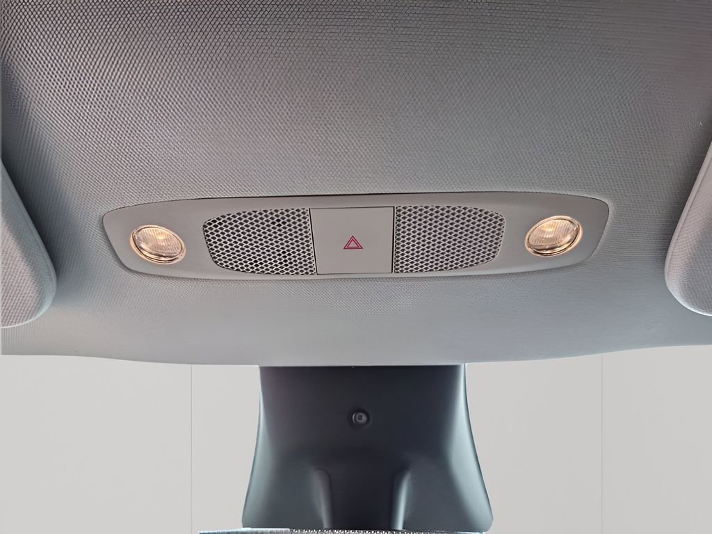 Used 2025 Tesla Model Y Performance image 37