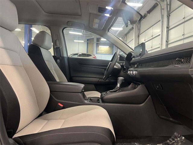 Certified 2025 Honda CR-V EX image 8