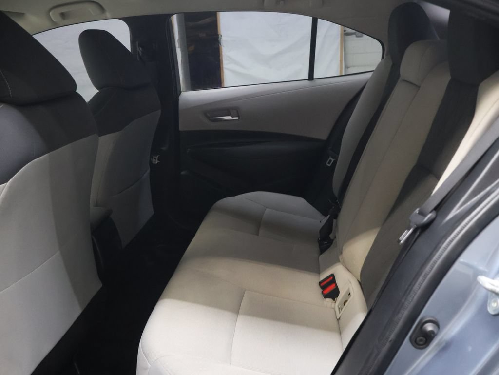 Used 2020 Toyota Corolla LE FWD image 14