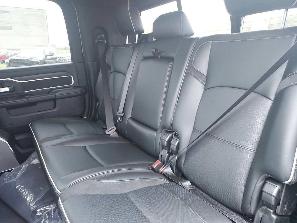 New 2026 RAM 2500 Laramie AWD/4WD image 29