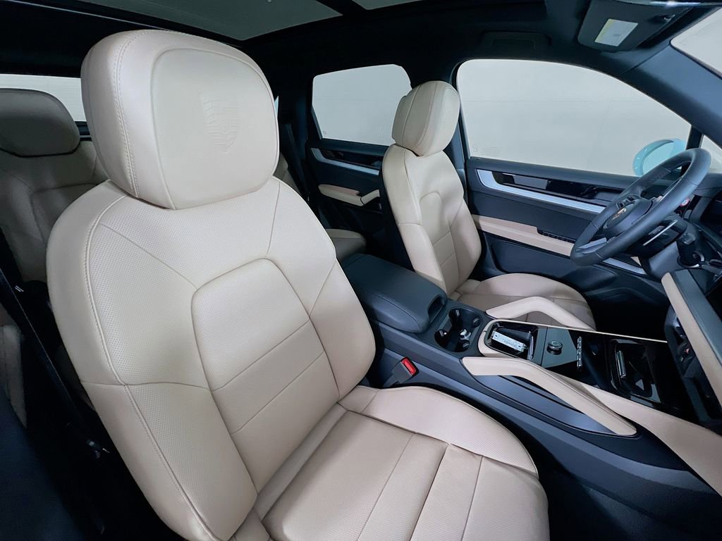 New 2026 Porsche Cayenne image 30