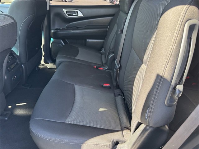 Used 2020 Nissan Pathfinder SV image 8
