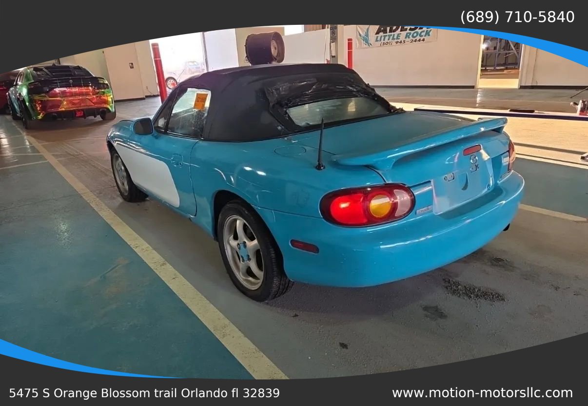 Used 1999 MAZDA MX-5 Miata RWD image 1