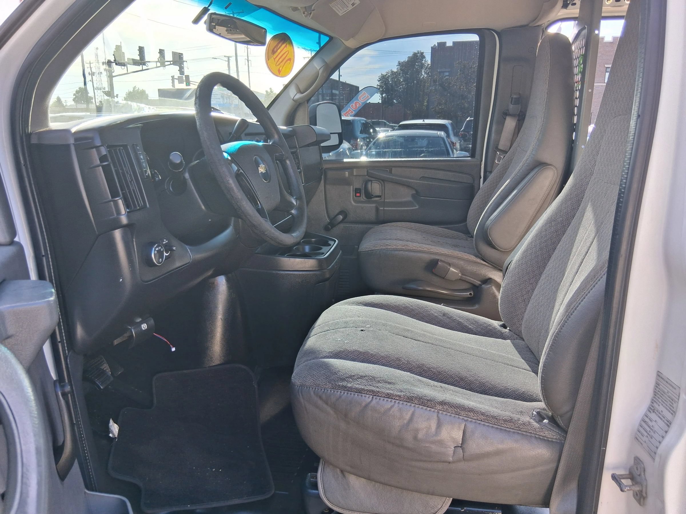 Used 2012 Chevrolet Express 1500 RWD image 12