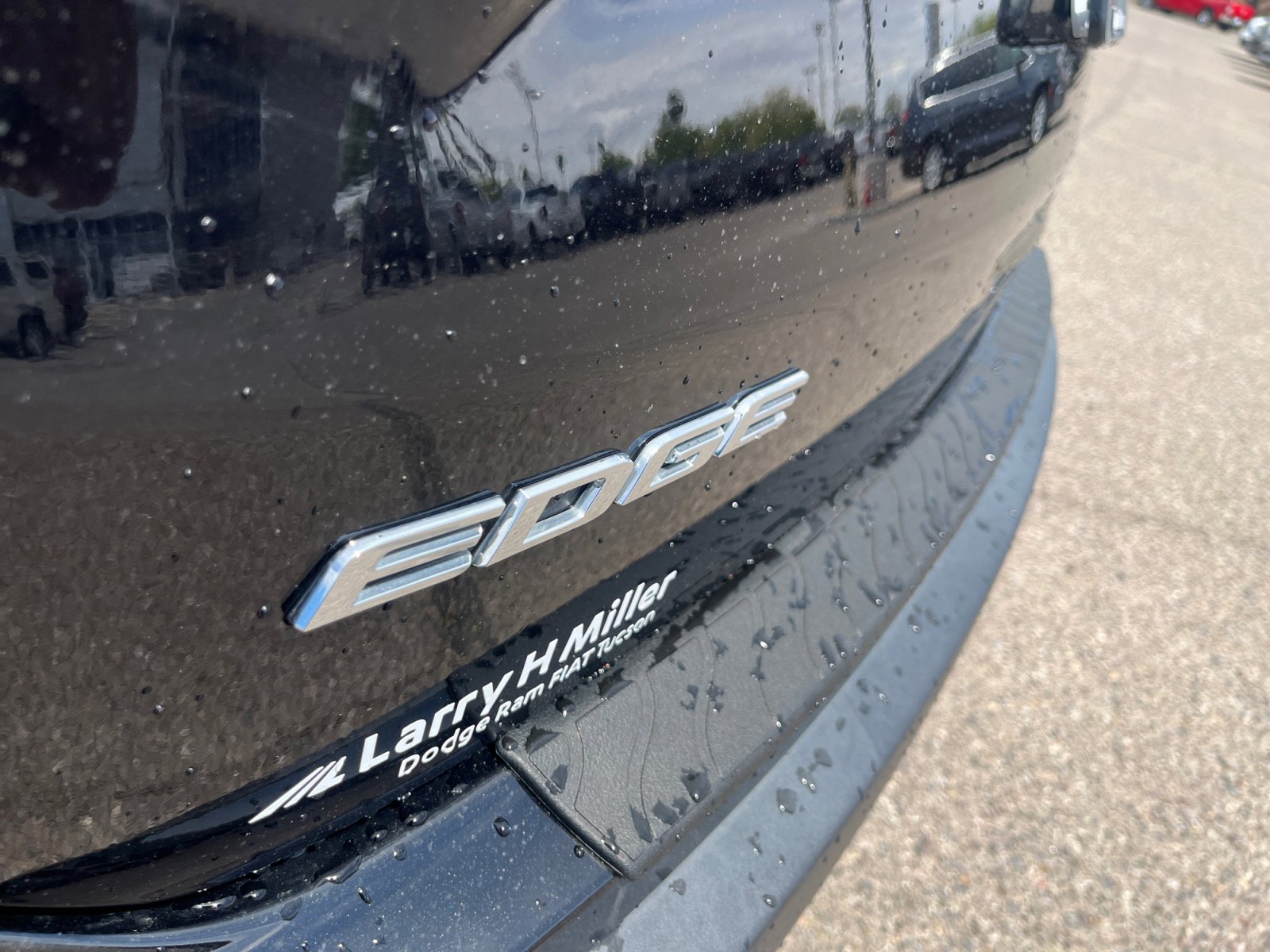 Used 2019 Ford Edge Titanium image 24