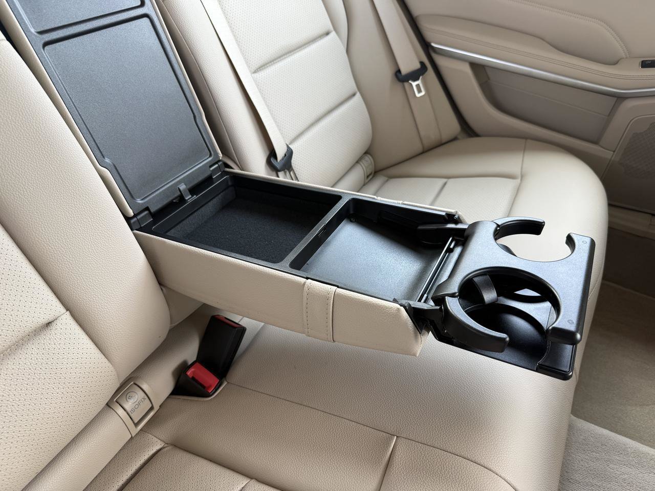 Used 2014 Mercedes-Benz E 350 4MATIC Sport image 34