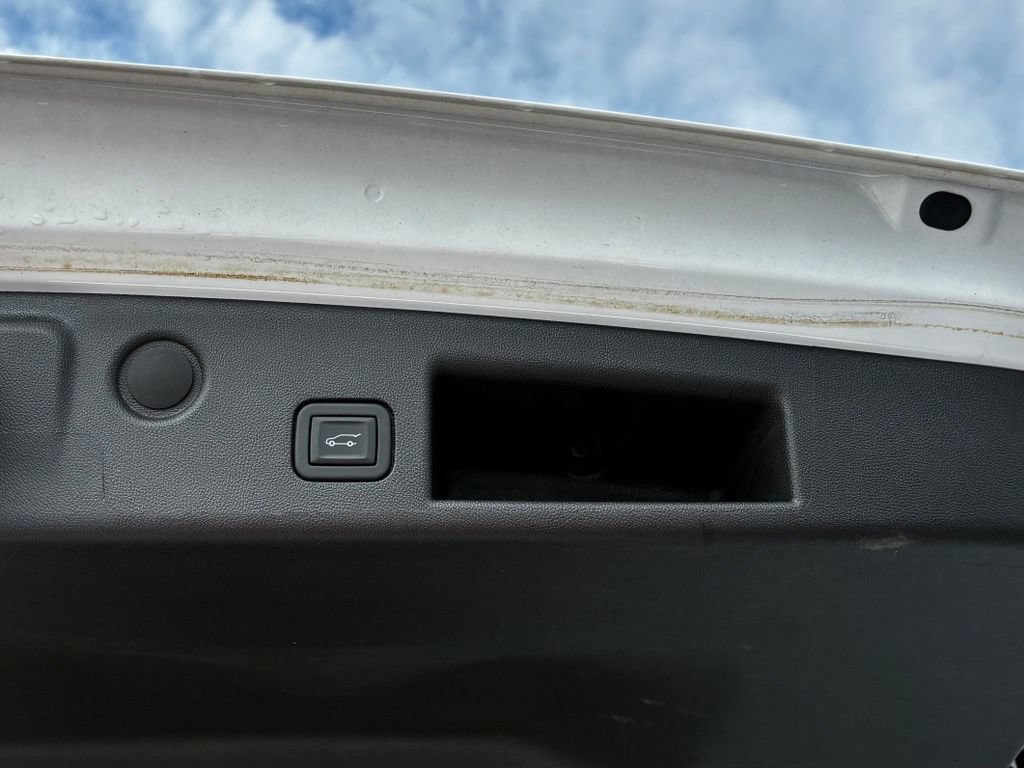 Used 2023 Chevrolet Equinox LT AWD/4WD image 34