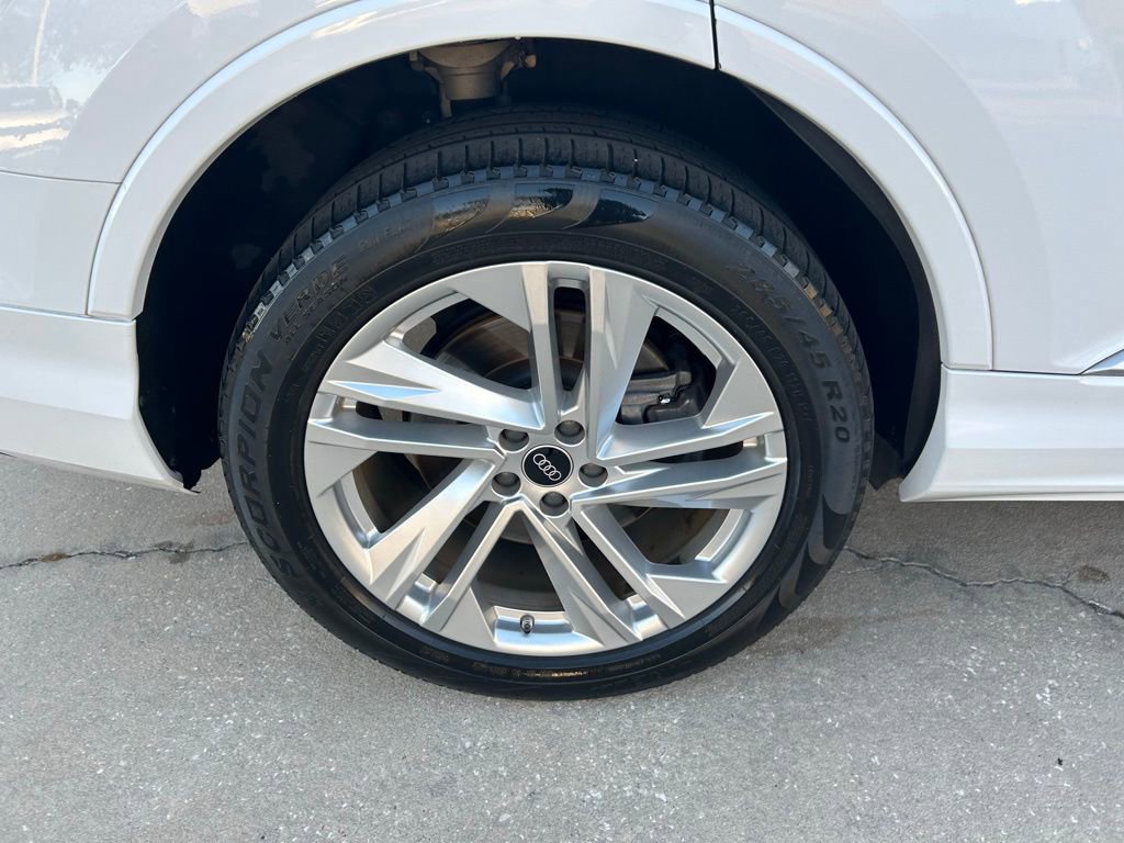 Used 2023 Audi Q7 2.0T Premium w/ Towing Package image 27