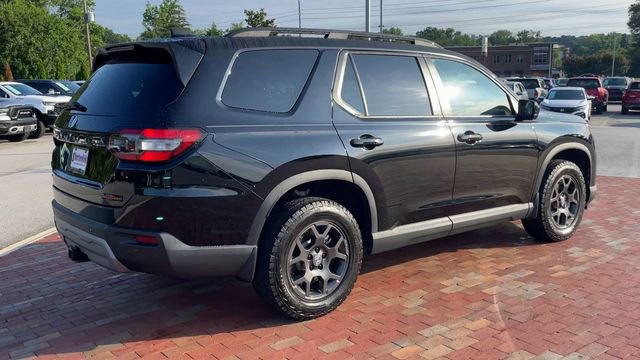 Certified 2025 Honda Pilot TrailSport image 2