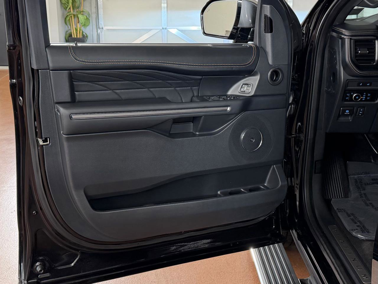 Used 2023 Ford Expedition Max Platinum AWD/4WD image 16
