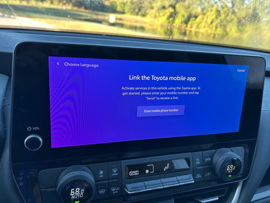 Certified 2025 Toyota Grand Highlander FWD image 25