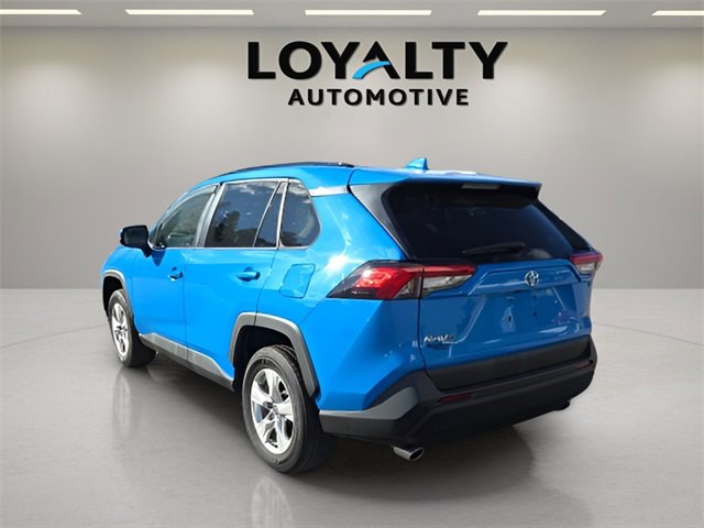 Used 2020 Toyota RAV4 XLE image 3