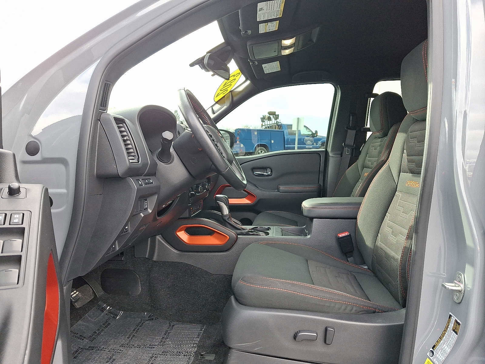 Used 2023 Nissan Frontier PRO-4X w/ Pro Convenience Package image 13