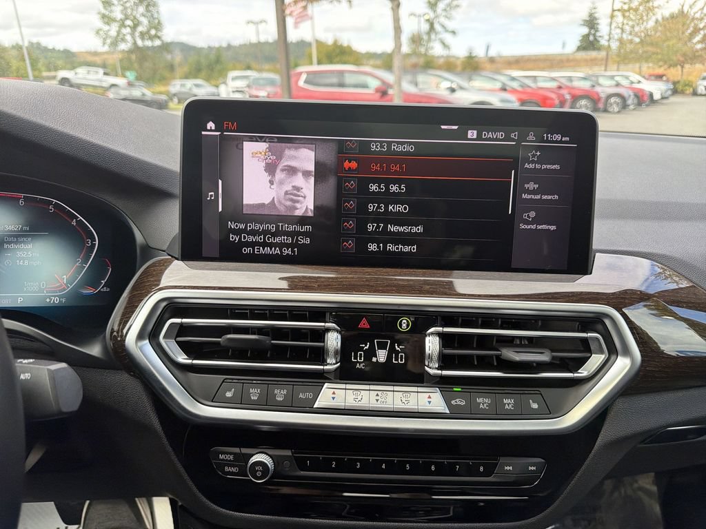 Used 2023 BMW X4 xDrive30i AWD/4WD image 14