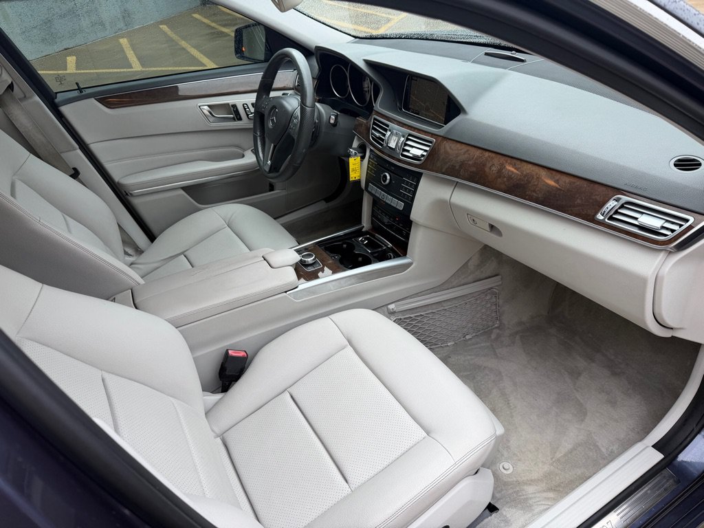 Used 2016 Mercedes-Benz E 350 Sedan w/ Premium Package image 19