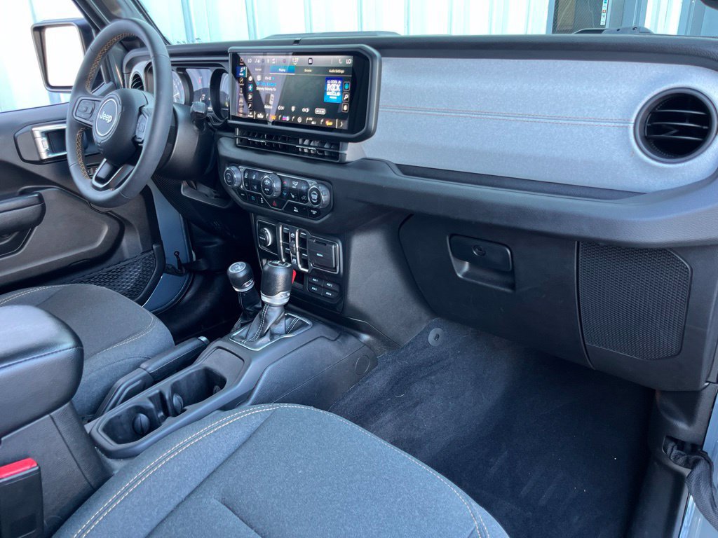 Used 2024 Jeep Wrangler Unlimited w/ Convenience Group AWD/4WD image 40