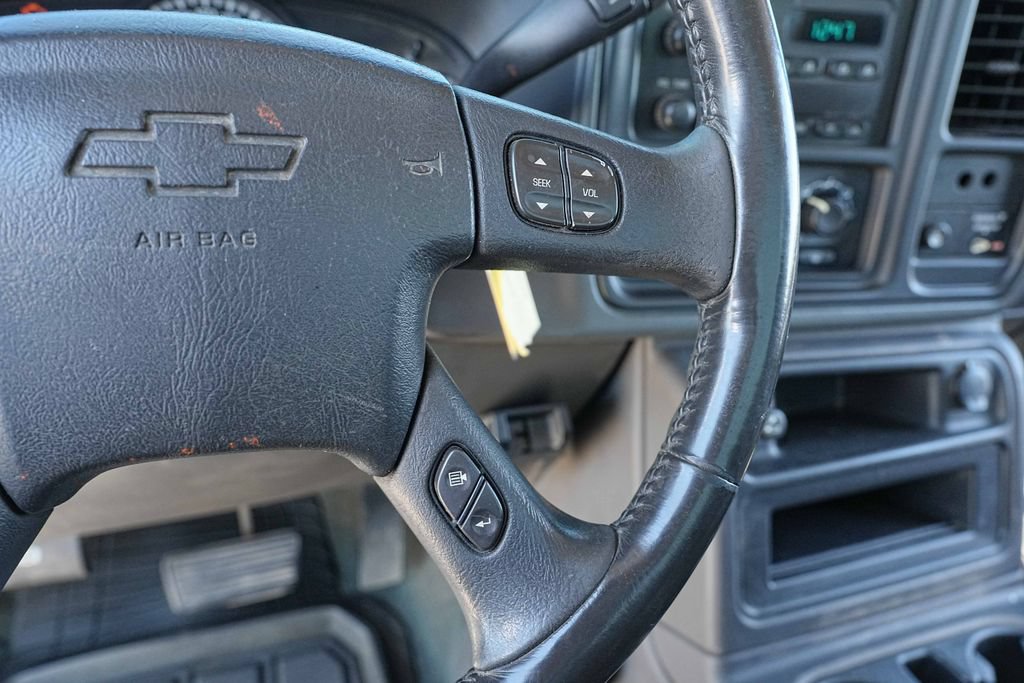 Used 2006 Chevrolet Silverado 2500 W/T w/ Heavy-Duty Power Package AWD/4WD image 23