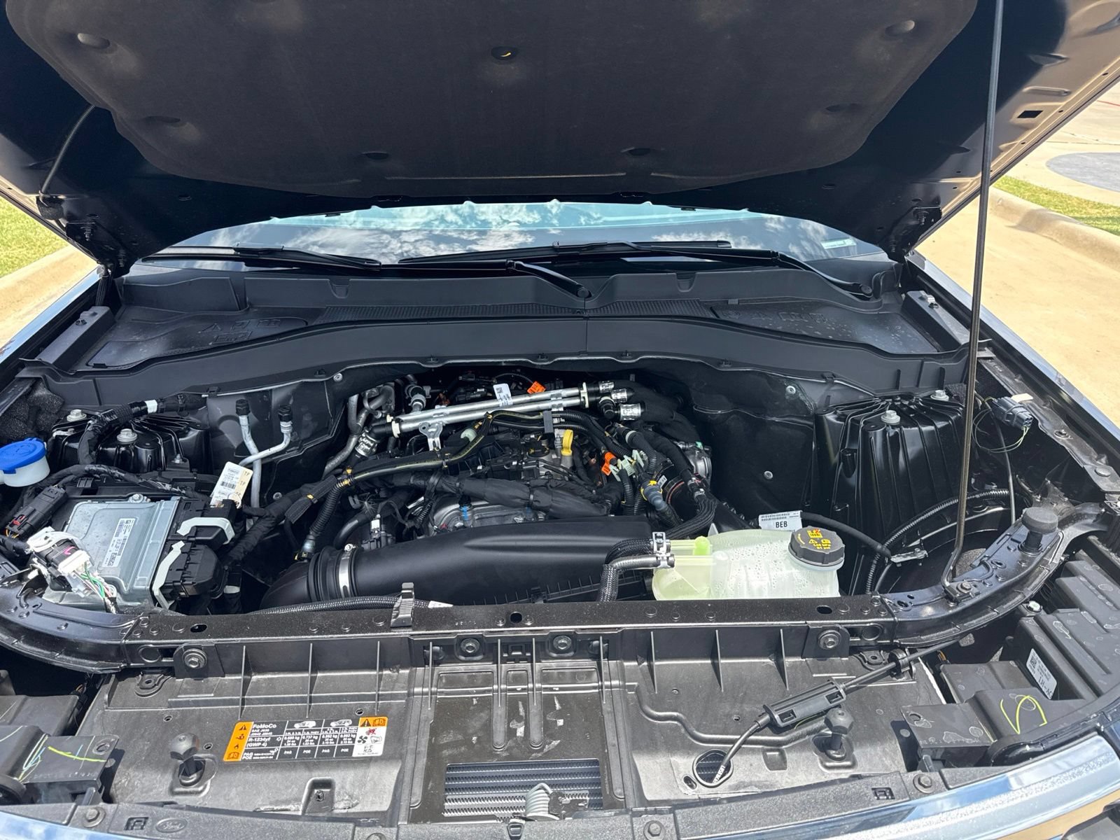 New 2026 Ford Explorer Active RWD image 24