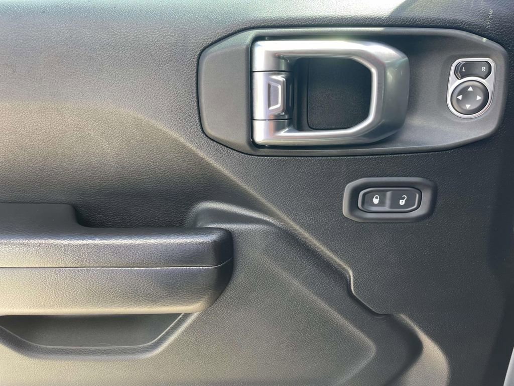 Used 2020 Jeep Wrangler Unlimited Rubicon image 16