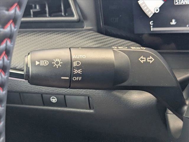 Used 2025 Nissan Kicks SR AWD/4WD image 6