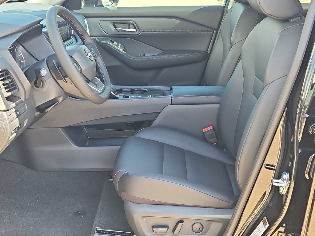 New 2026 Nissan Rogue Dark Armor FWD image 11