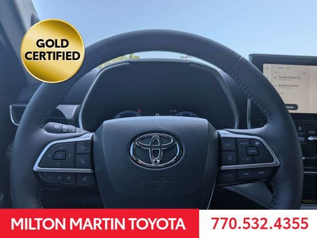 Certified 2026 Toyota Highlander Limited AWD/4WD image 28