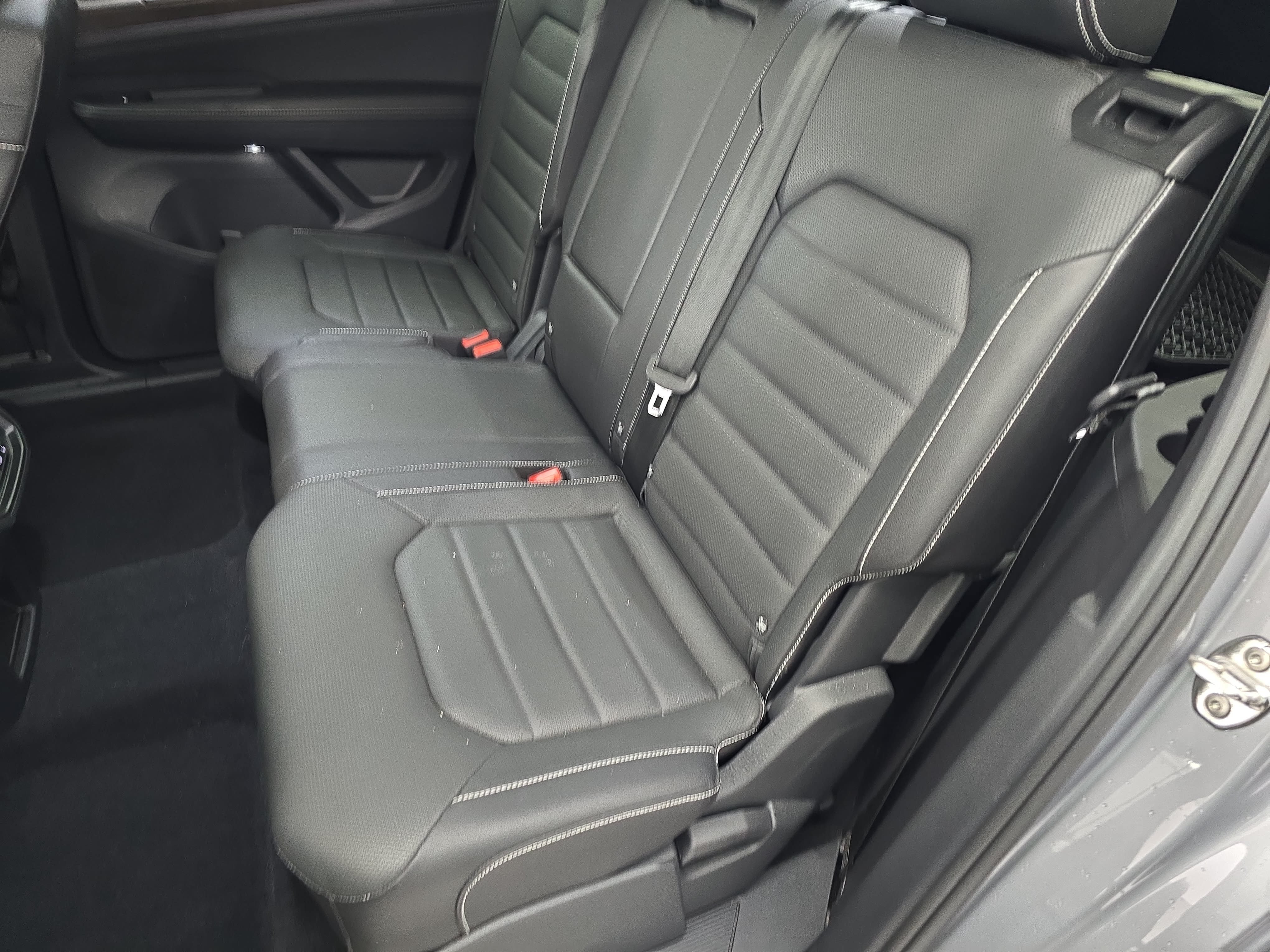 Certified 2025 Volkswagen Atlas SEL AWD/4WD image 15