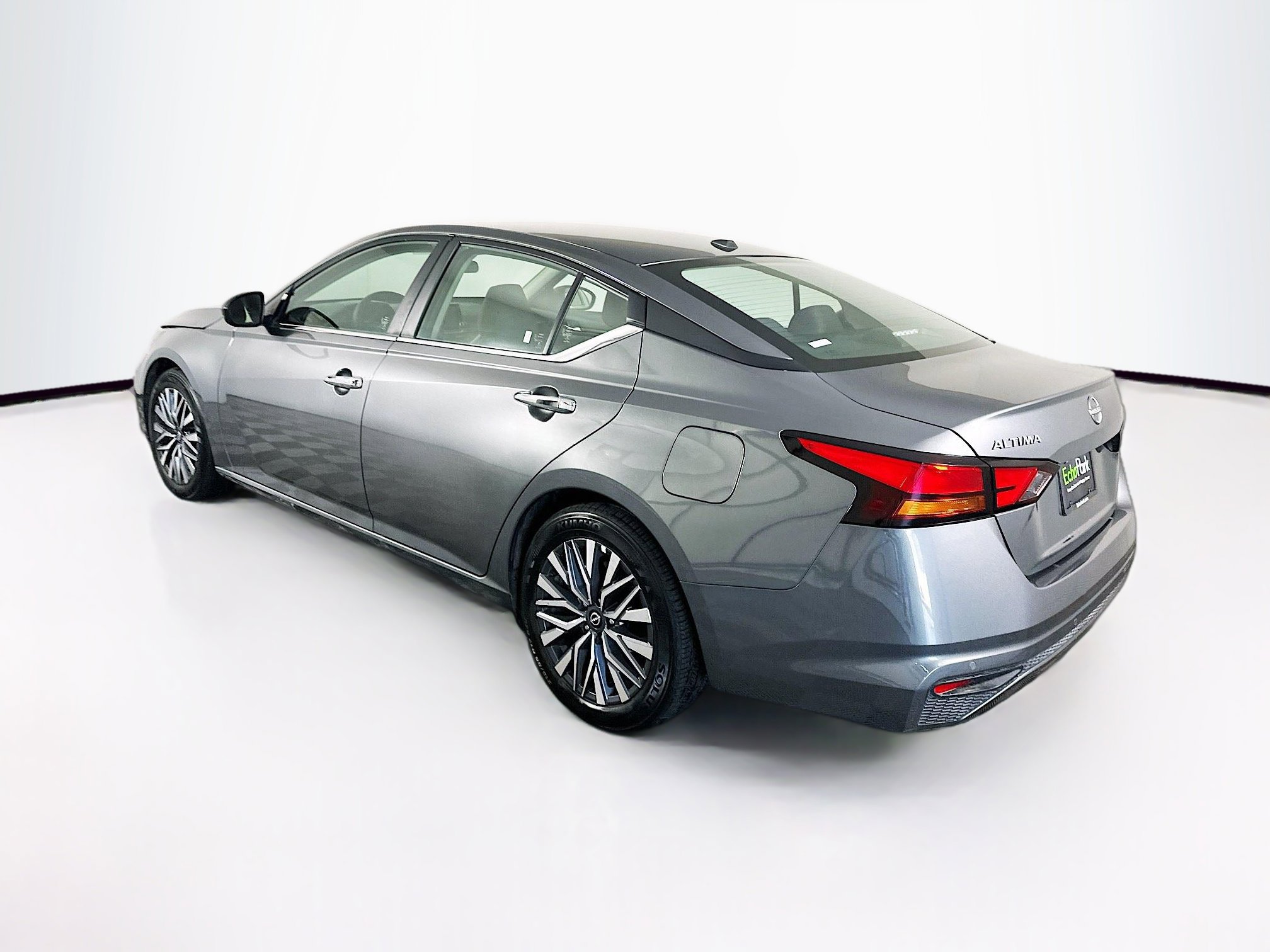 Used 2025 Nissan Altima 2.5 SV image 5