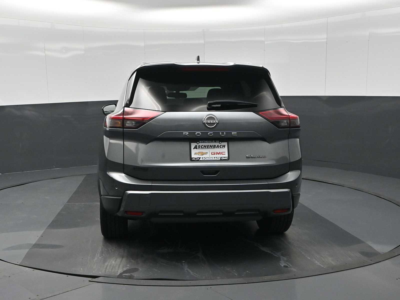 Used 2024 Nissan Rogue SL image 8