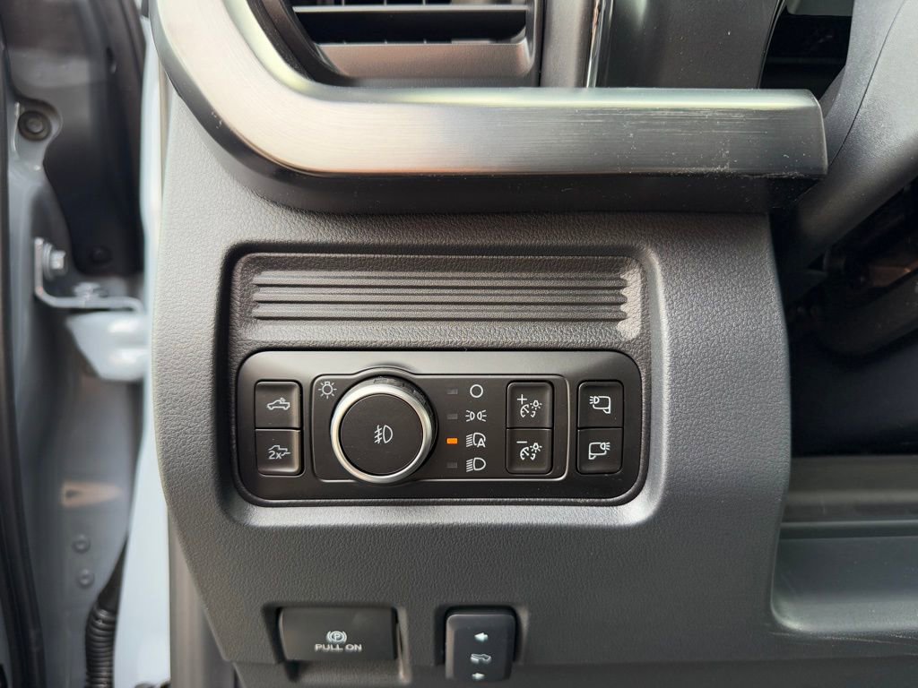 New 2026 Ford F250 Lariat w/ Black Appearance Package image 7