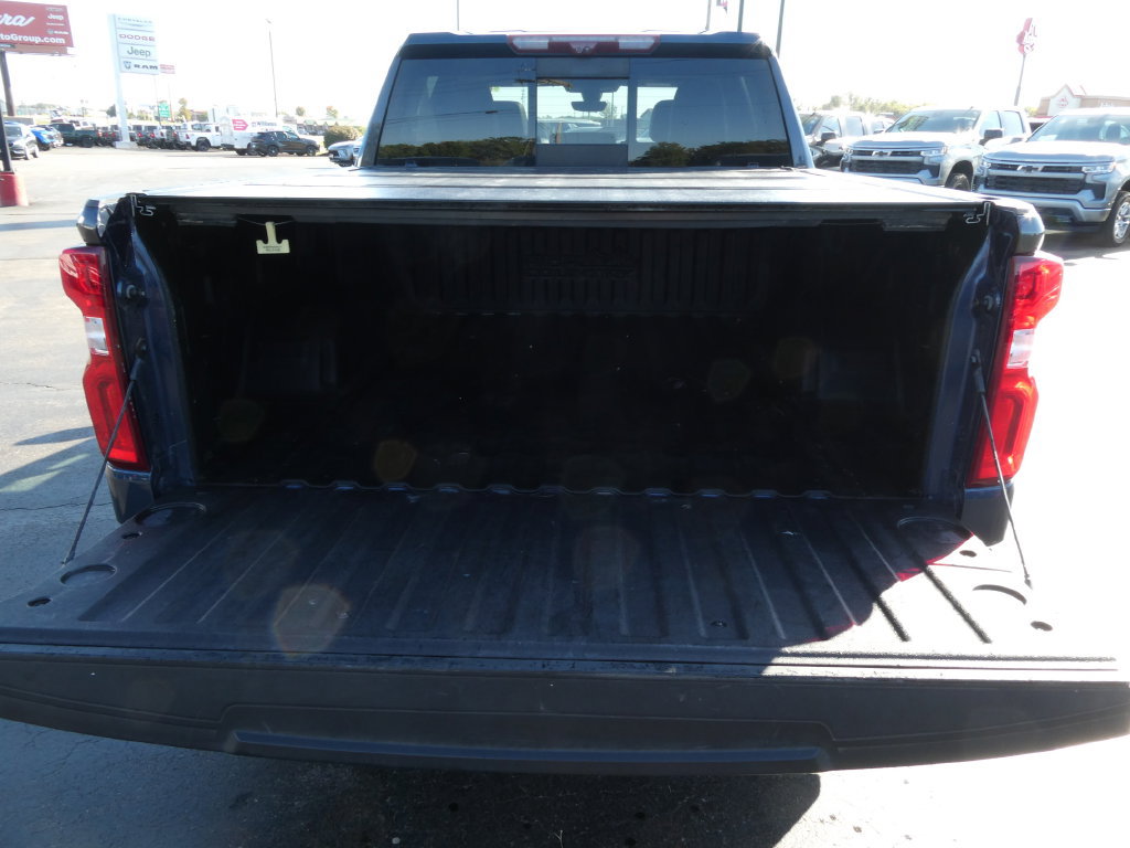 Used 2021 Chevrolet Silverado 1500 High Country w/ Technology Package AWD/4WD image 17