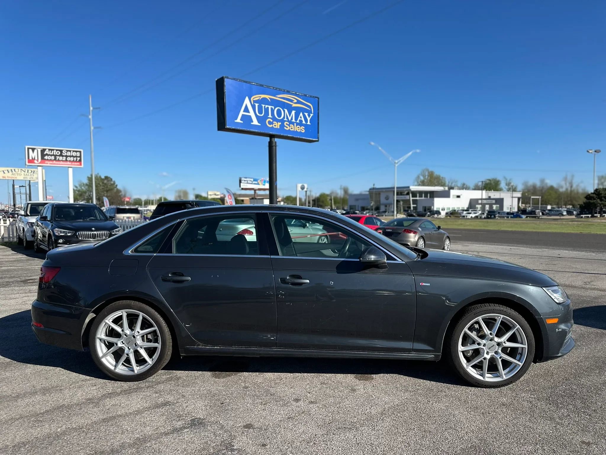 Used 2017 Audi A4 2.0T Premium Plus w/ Premium Plus Package AWD/4WD image 5
