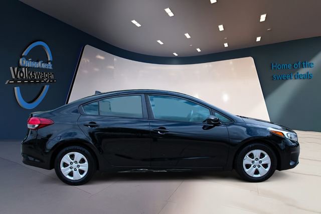 Used 2017 Kia Forte LX image 4