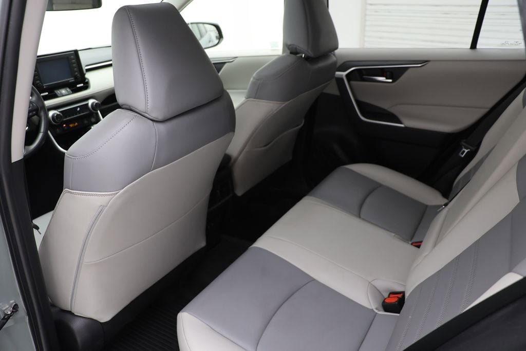 Used 2020 Toyota RAV4 XLE Premium AWD/4WD image 10