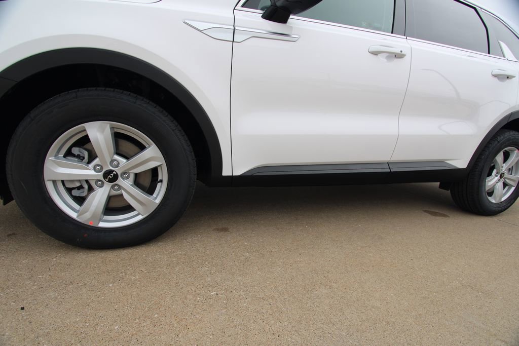 New 2026 Kia Sorento LX image 11