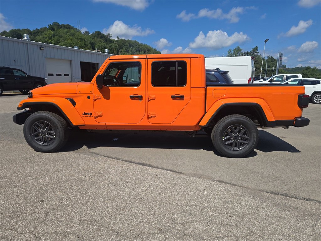 New 2025 Jeep Gladiator Sport image 7