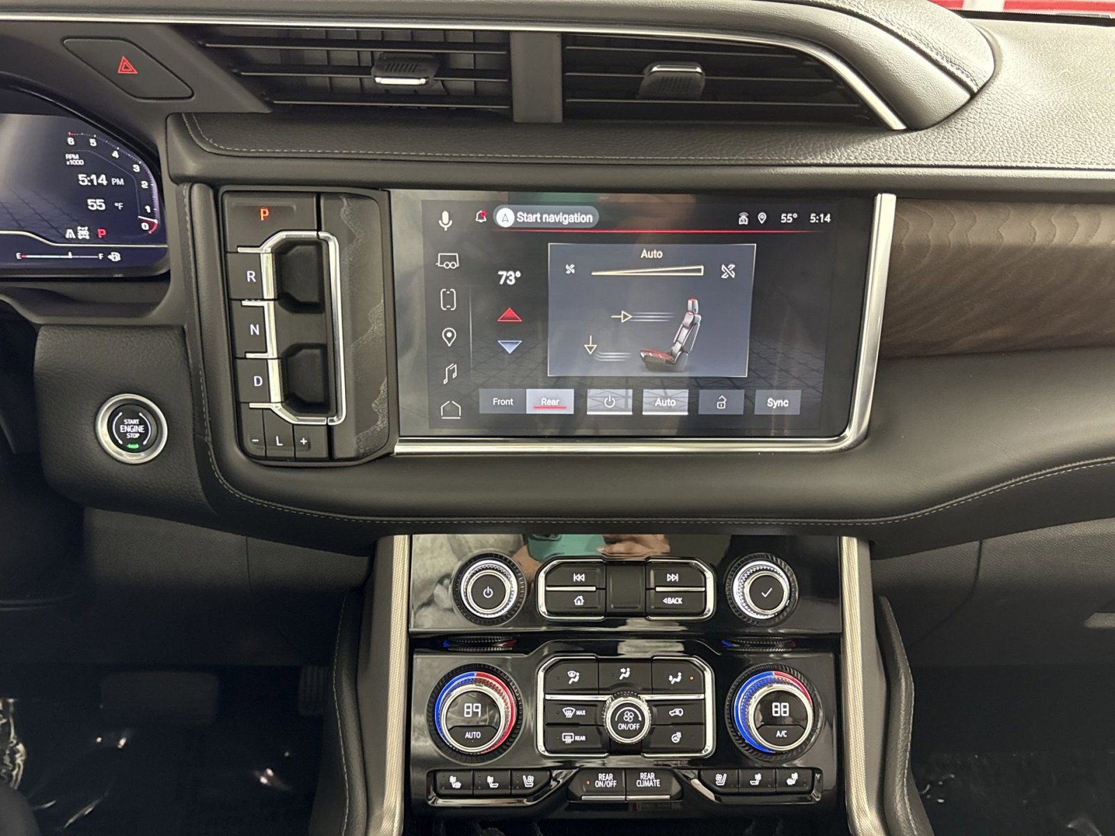 Used 2024 GMC Yukon Denali w/ Advanced Technology Package image 21