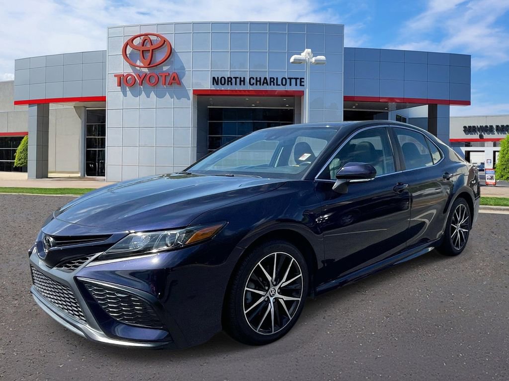 Used 2022 Toyota Camry SE w/ Convenience Package FWD image 8