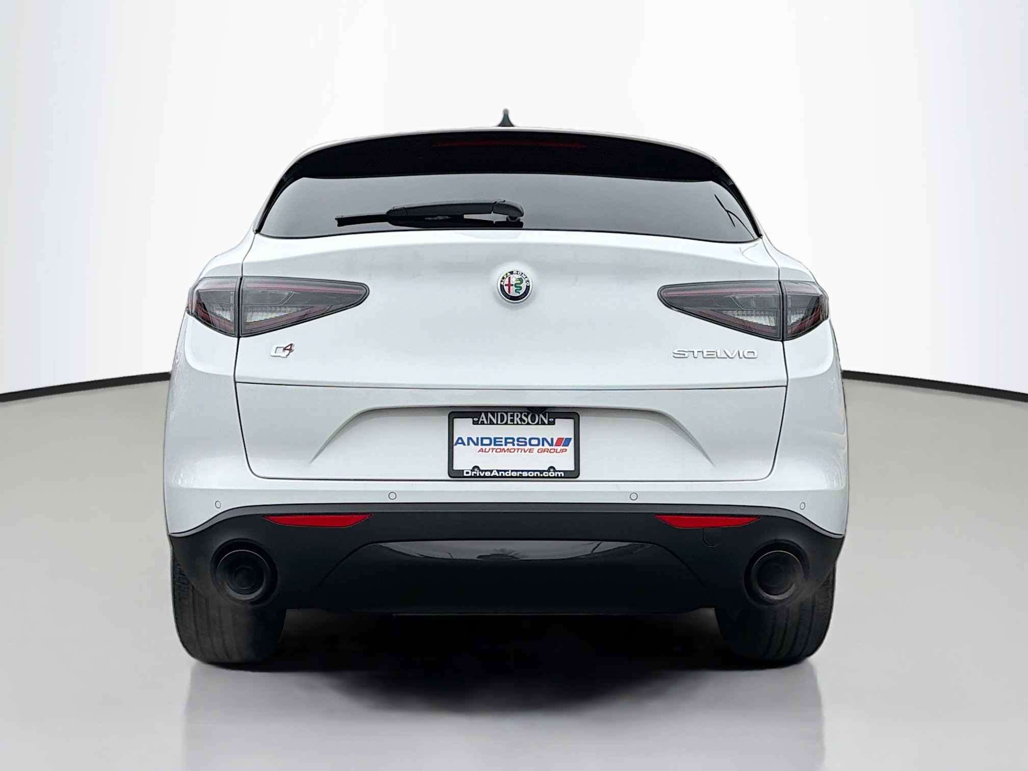 Used 2024 Alfa Romeo Stelvio Sprint image 17
