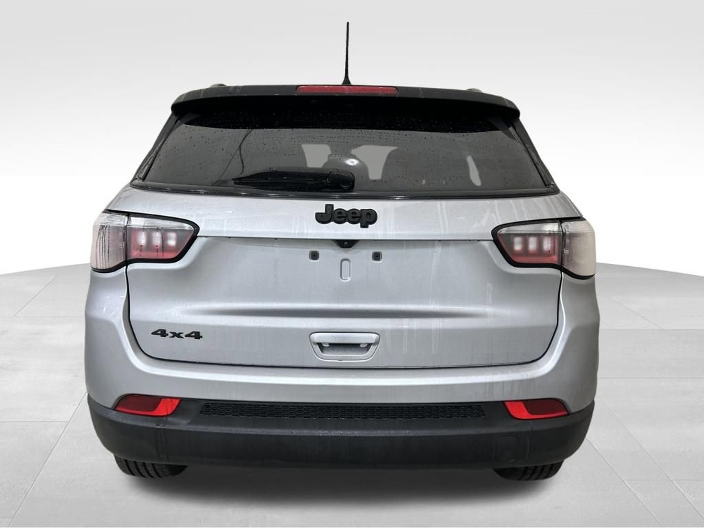 Used 2023 Jeep Compass Altitude image 4