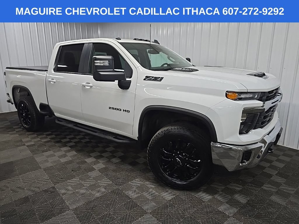 Used 2025 Chevrolet Silverado 2500 LT AWD/4WD image 7