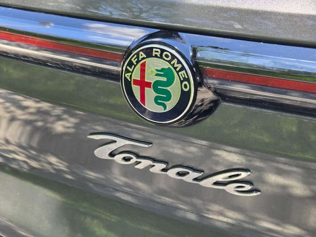 Used 2024 Alfa Romeo Tonale Veloce w/ Active Assist Package AWD/4WD image 10