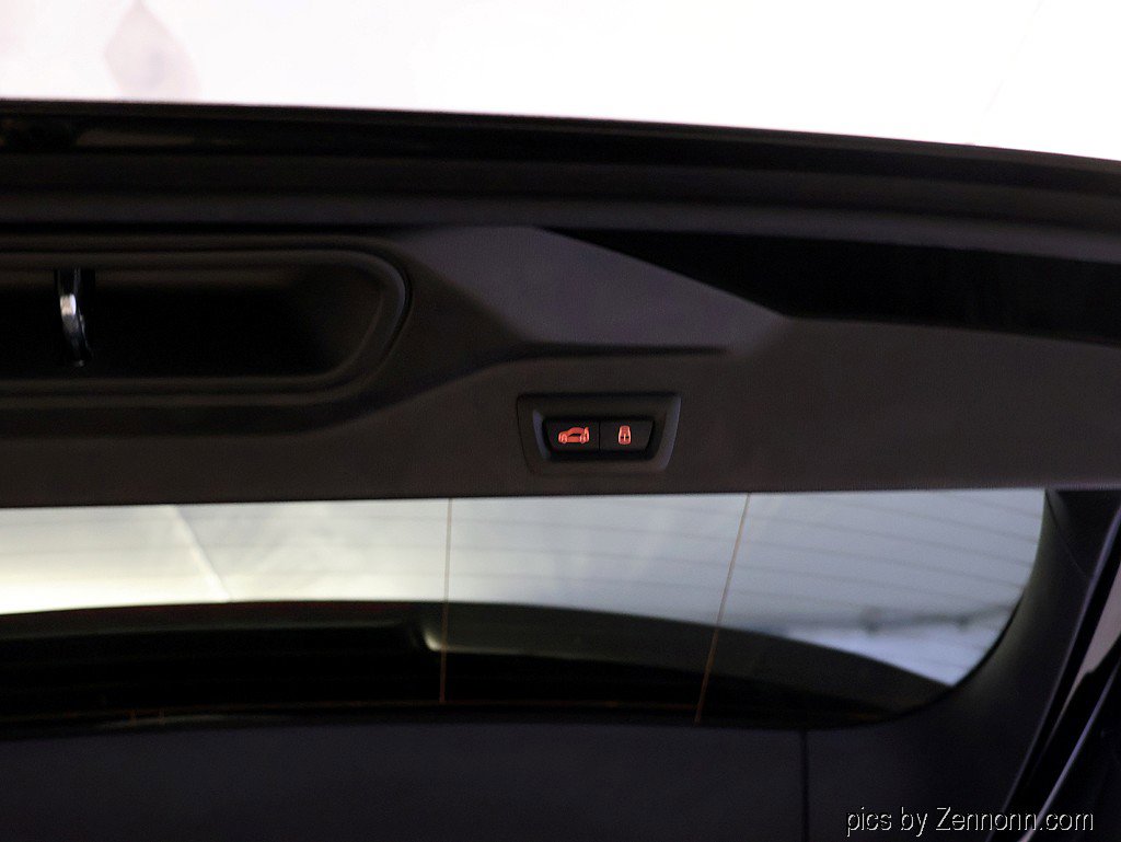 Certified 2025 BMW X5 M60i w/ Climate Comfort Package image 33