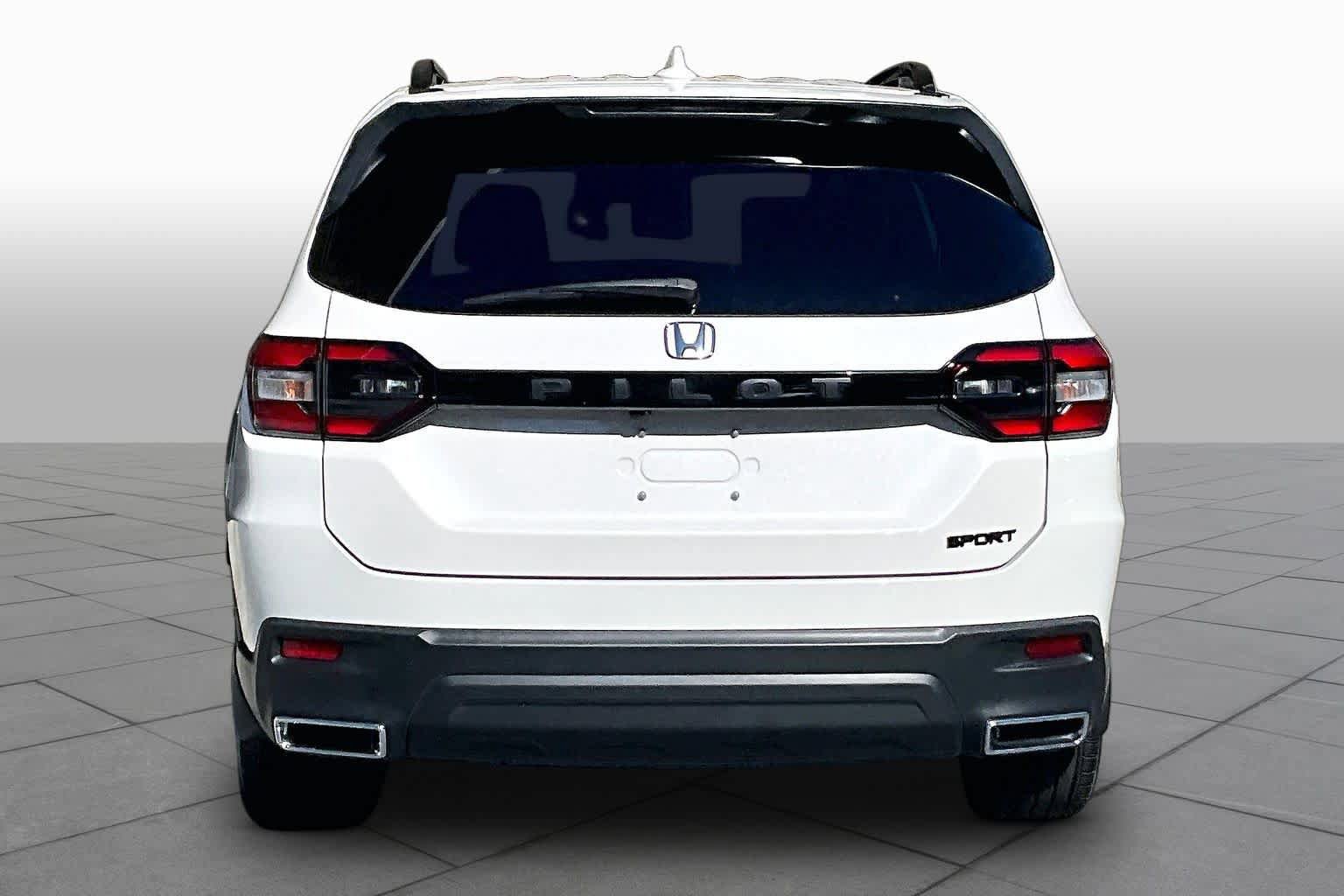 Certified 2025 Honda Pilot Sport image 37