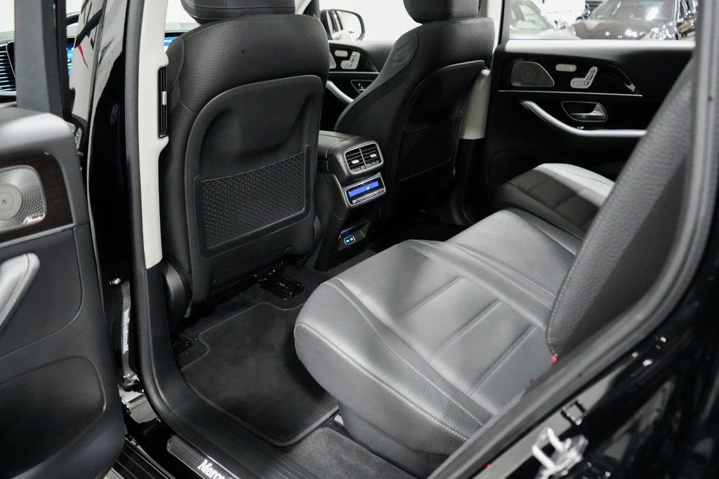 Used 2024 Mercedes-Benz GLS 450 4MATIC image 26