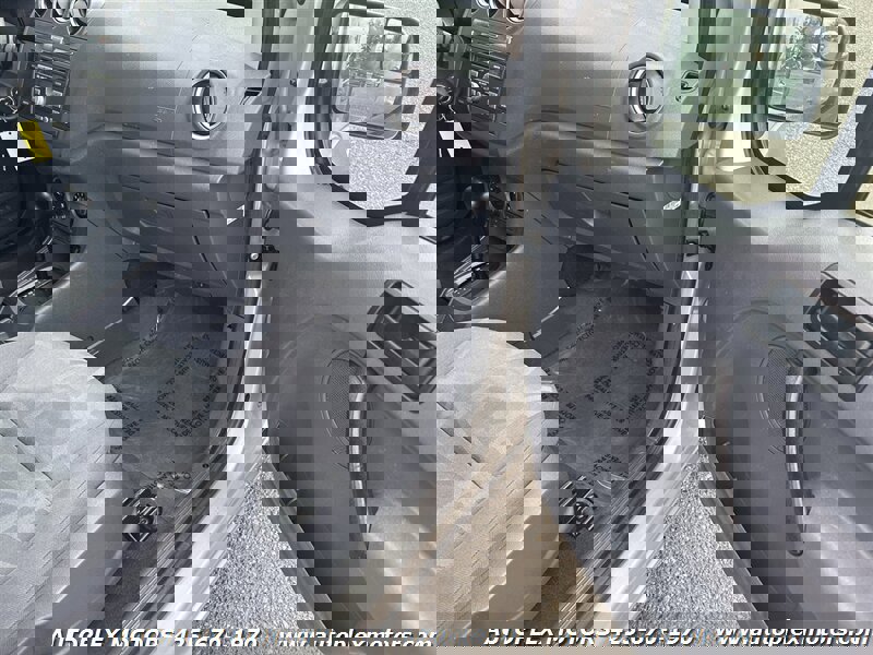 Used 2011 Ford Transit Connect XLT image 31