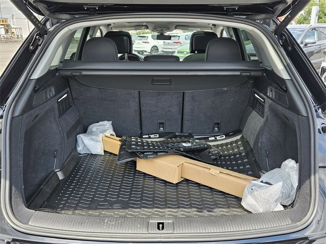 Used 2024 Audi Q5 2.0T Premium w/ Convenience Package image 13