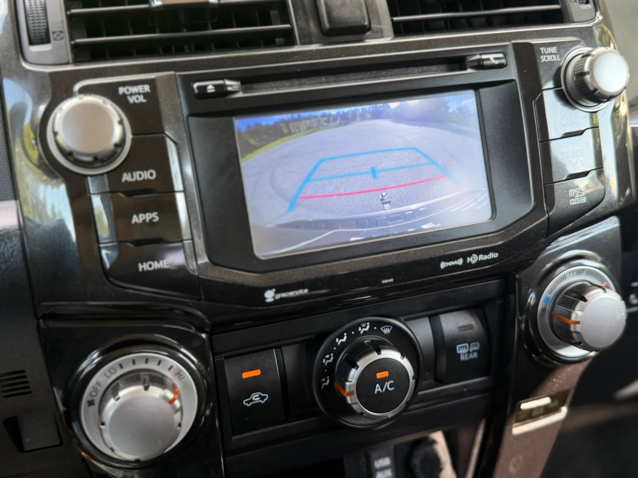 Used 2018 Toyota 4Runner TRD Off-Road AWD/4WD image 40